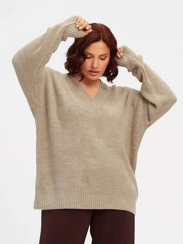 V-neck solid color fashion knit sweater